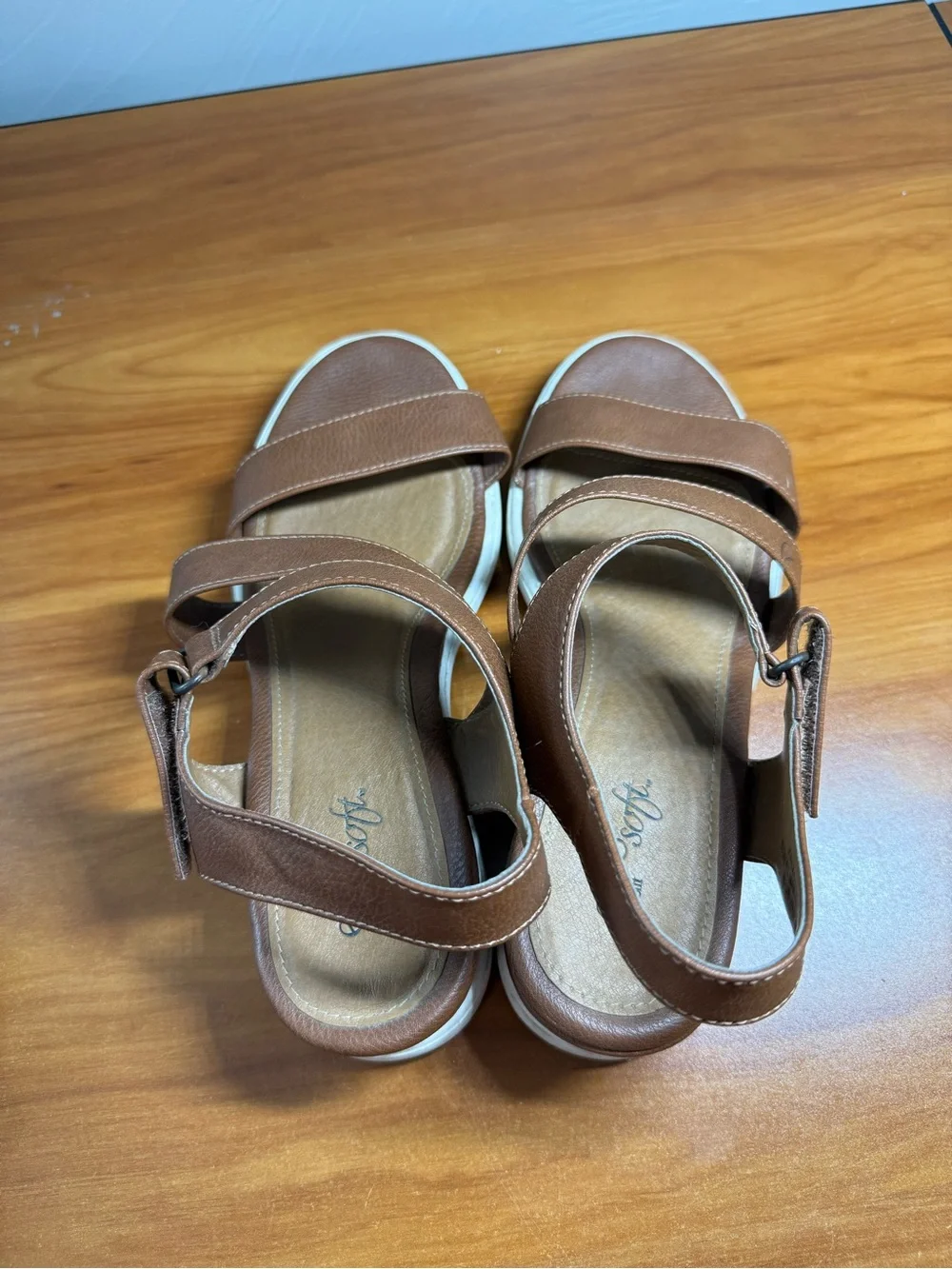 EuroSoft Joella Brown Comfort Sandal Slingback Strappy Ankle Strap Brown 8.5WIDE